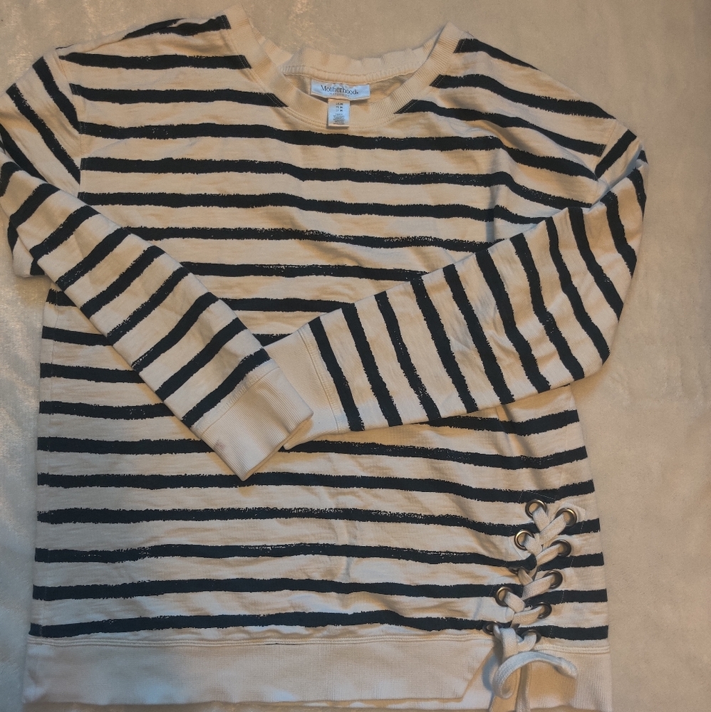 Motherhood maternity top size M